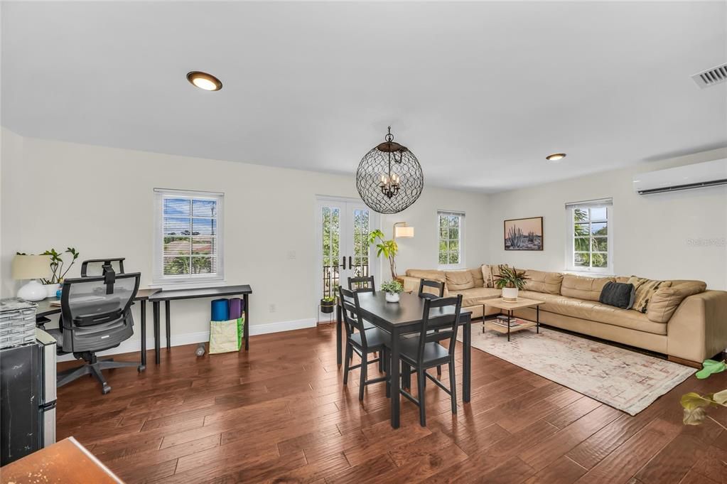 For Sale: $2,695,000 (5 beds, 5 baths, 3977 Square Feet)