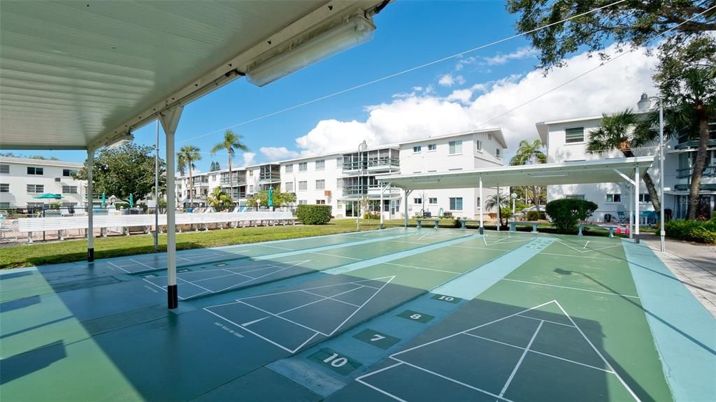 For Sale: $125,500 (2 beds, 1 baths, 804 Square Feet)