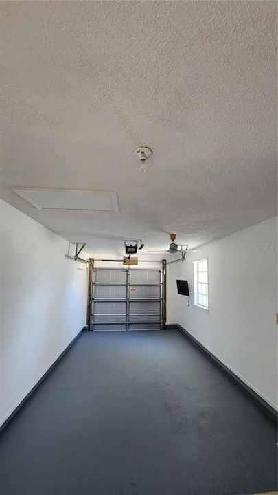 For Sale: $250,000 (2 beds, 1 baths, 855 Square Feet)
