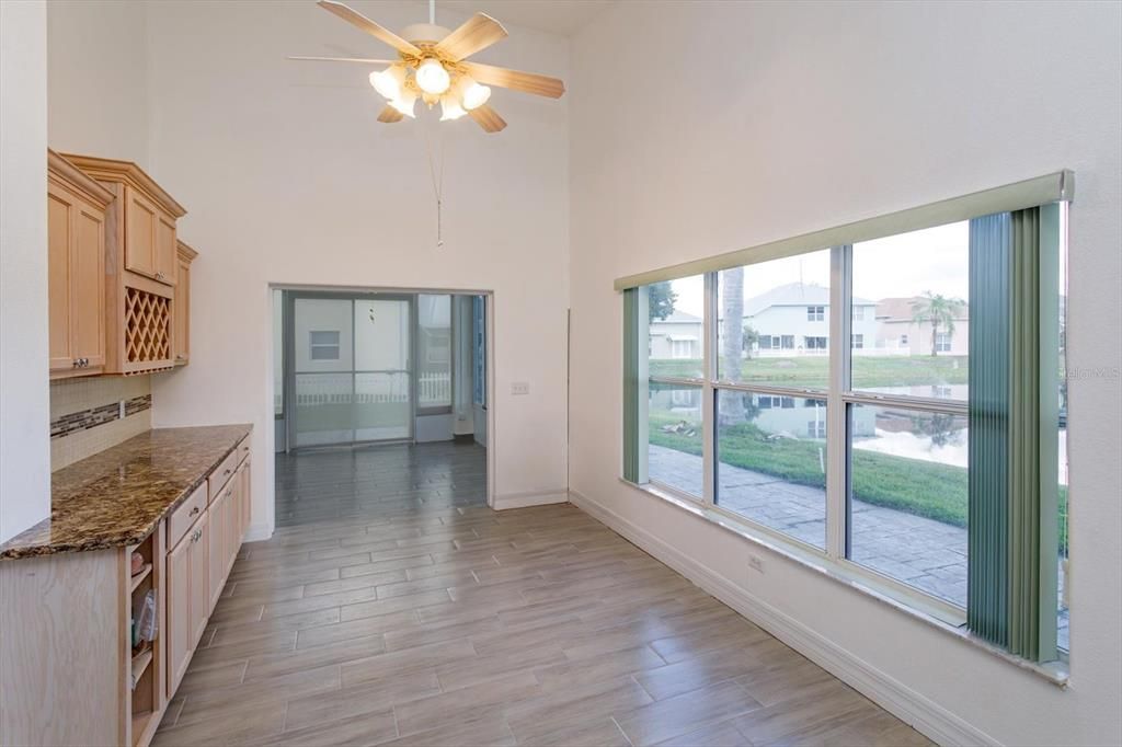 For Sale: $415,000 (2 beds, 2 baths, 1435 Square Feet)
