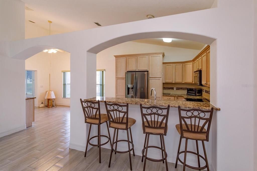For Sale: $415,000 (2 beds, 2 baths, 1435 Square Feet)