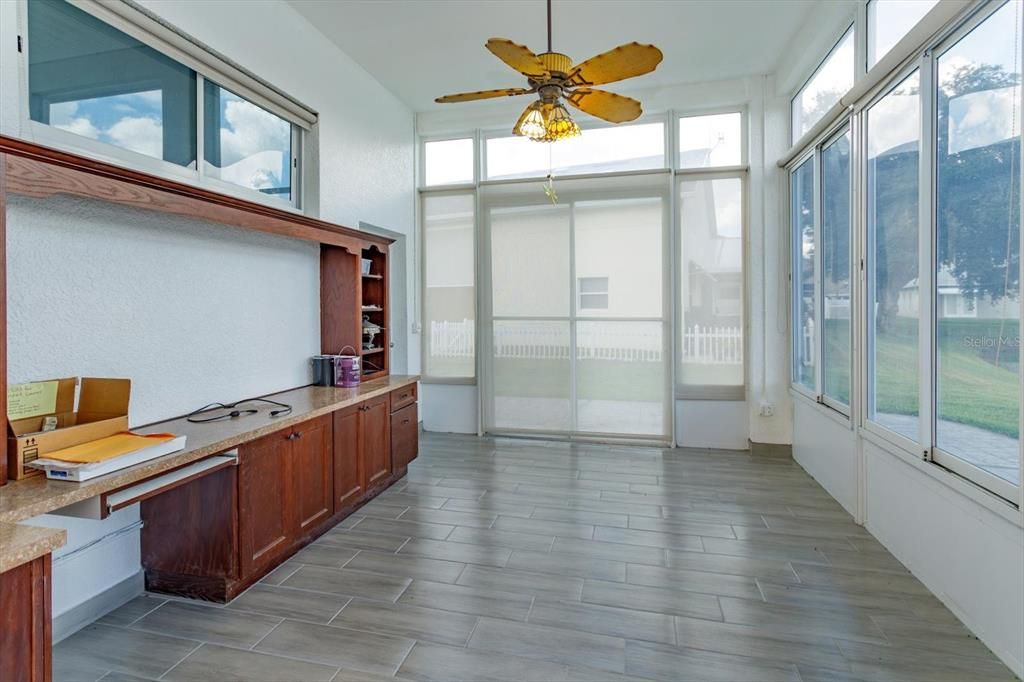 For Sale: $415,000 (2 beds, 2 baths, 1435 Square Feet)