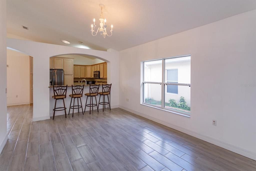 For Sale: $415,000 (2 beds, 2 baths, 1435 Square Feet)