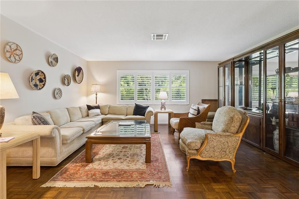 En Venta: $599,000 (3 camas, 3 baños, 1755 Pies cuadrados)