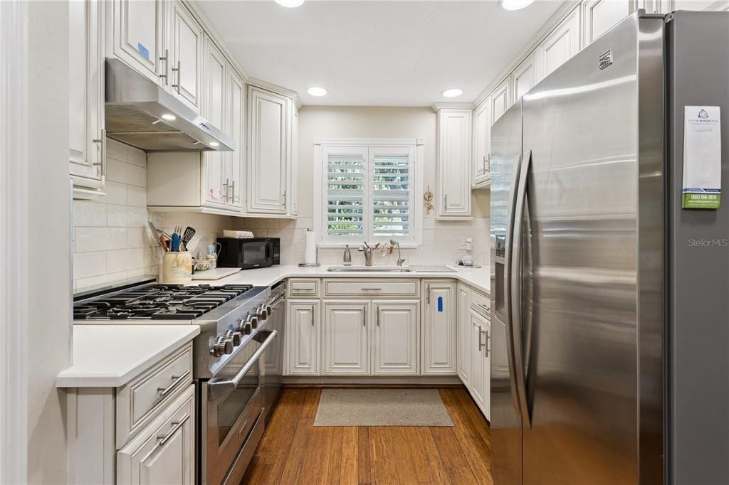 En Venta: $599,000 (3 camas, 3 baños, 1755 Pies cuadrados)