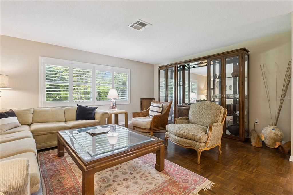 En Venta: $599,000 (3 camas, 3 baños, 1755 Pies cuadrados)