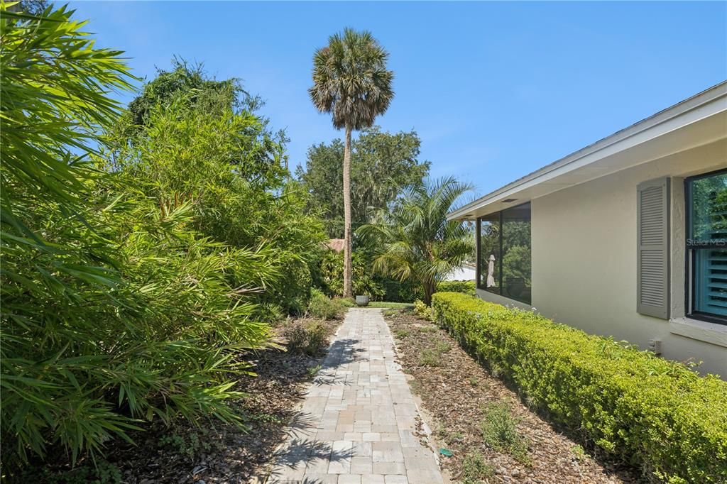 En Venta: $599,000 (3 camas, 3 baños, 1755 Pies cuadrados)
