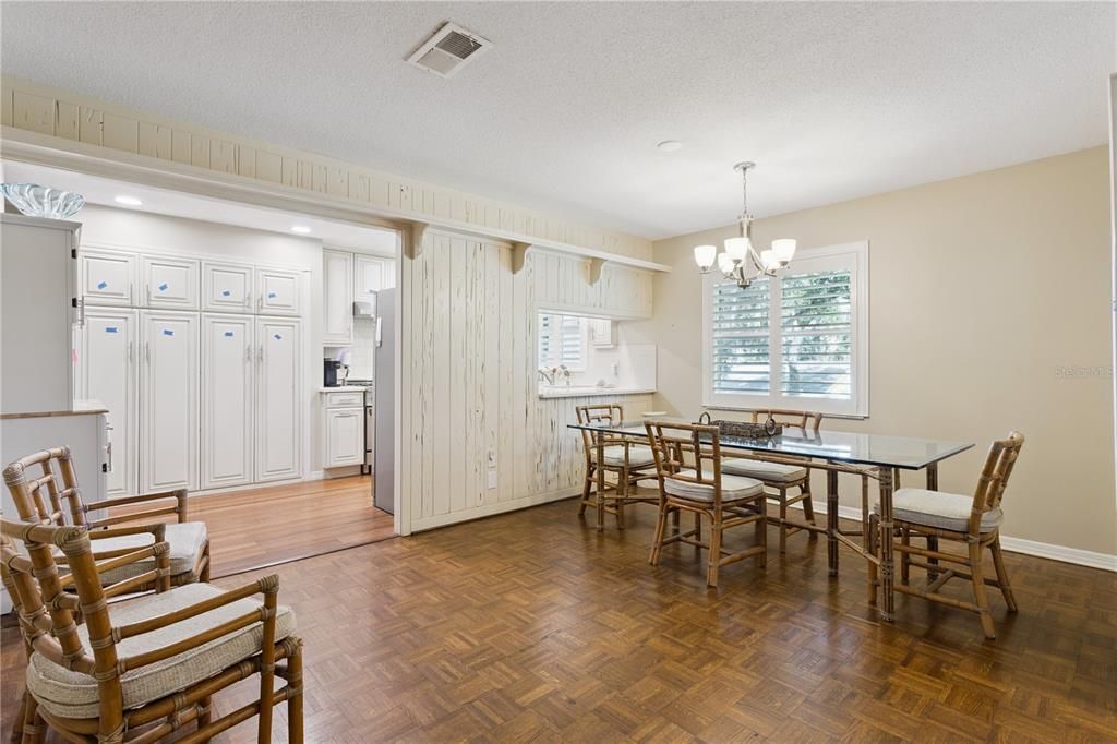 En Venta: $599,000 (3 camas, 3 baños, 1755 Pies cuadrados)