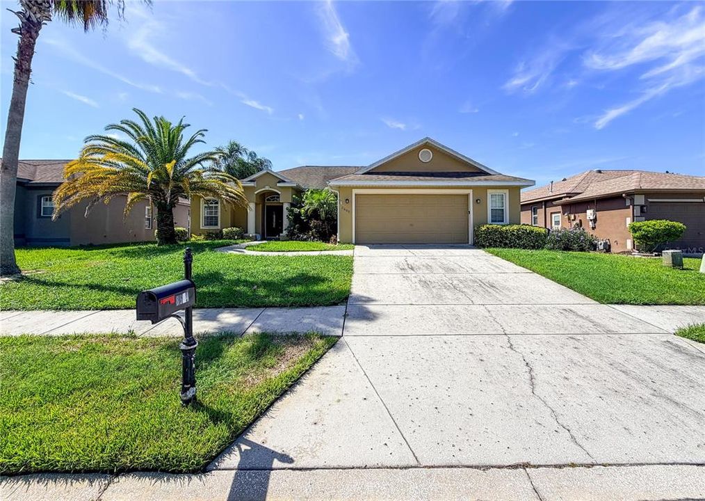 For Sale: $359,900 (3 beds, 2 baths, 1677 Square Feet)