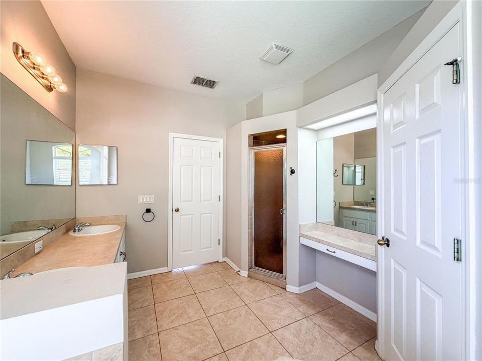For Sale: $359,900 (3 beds, 2 baths, 1677 Square Feet)