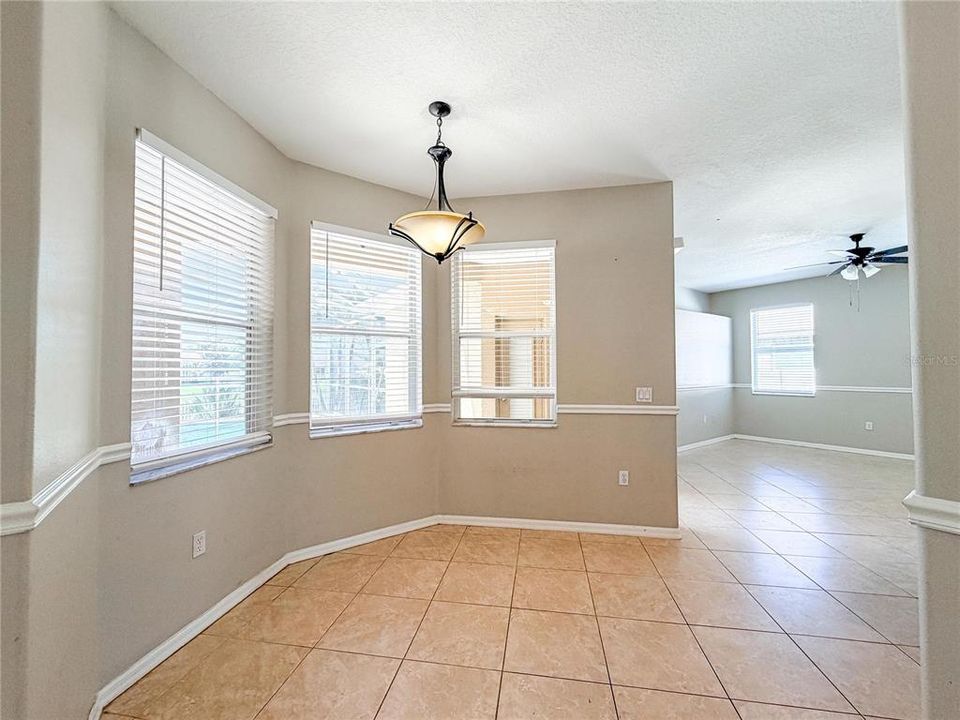 For Sale: $359,900 (3 beds, 2 baths, 1677 Square Feet)