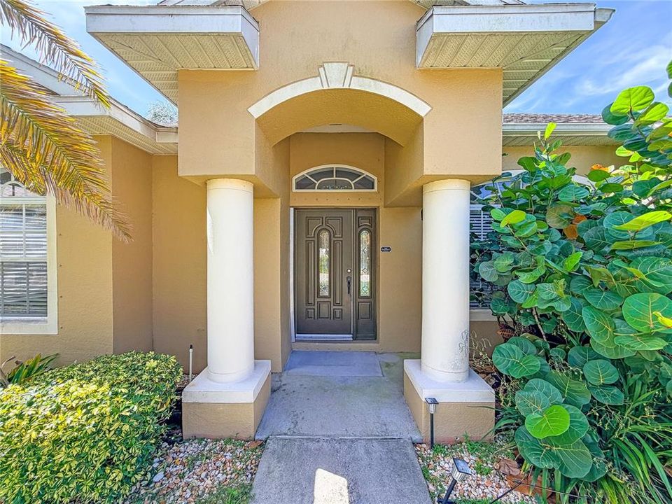 For Sale: $359,900 (3 beds, 2 baths, 1677 Square Feet)