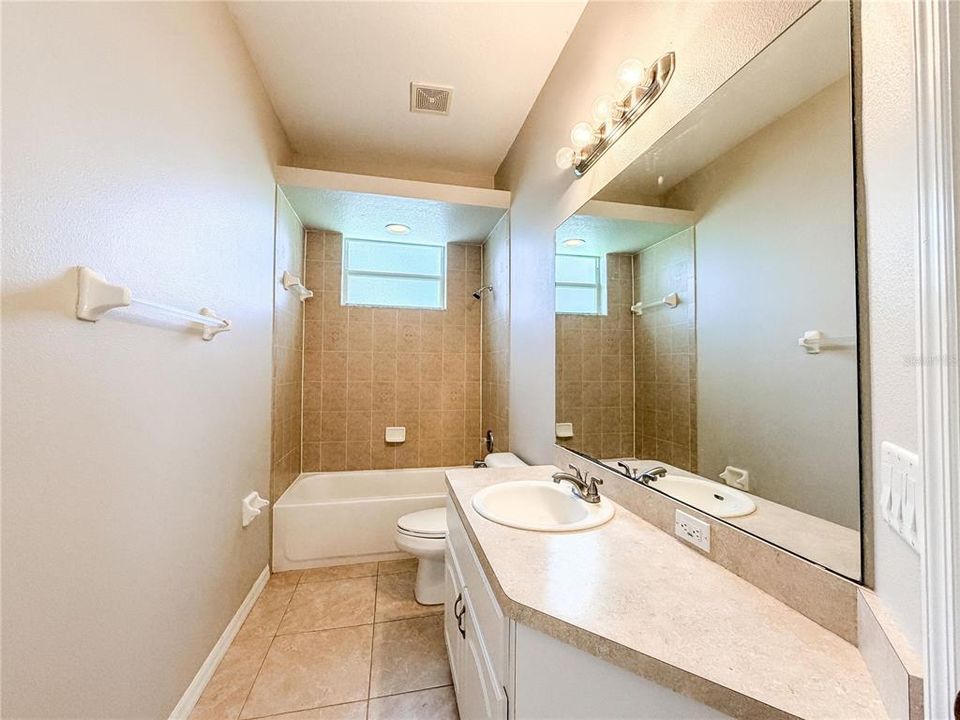 For Sale: $359,900 (3 beds, 2 baths, 1677 Square Feet)