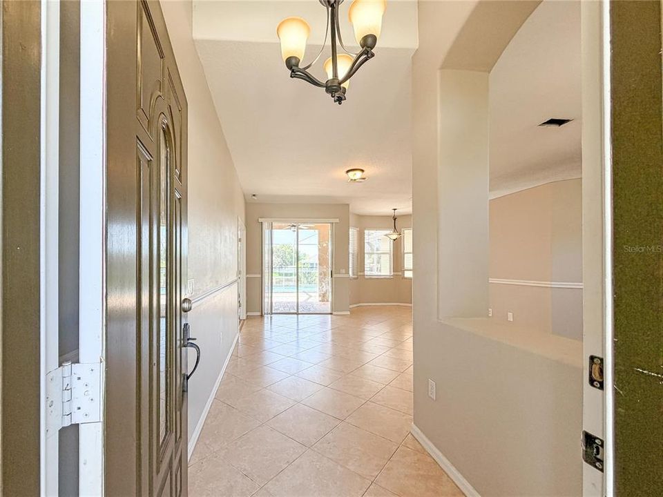 For Sale: $359,900 (3 beds, 2 baths, 1677 Square Feet)