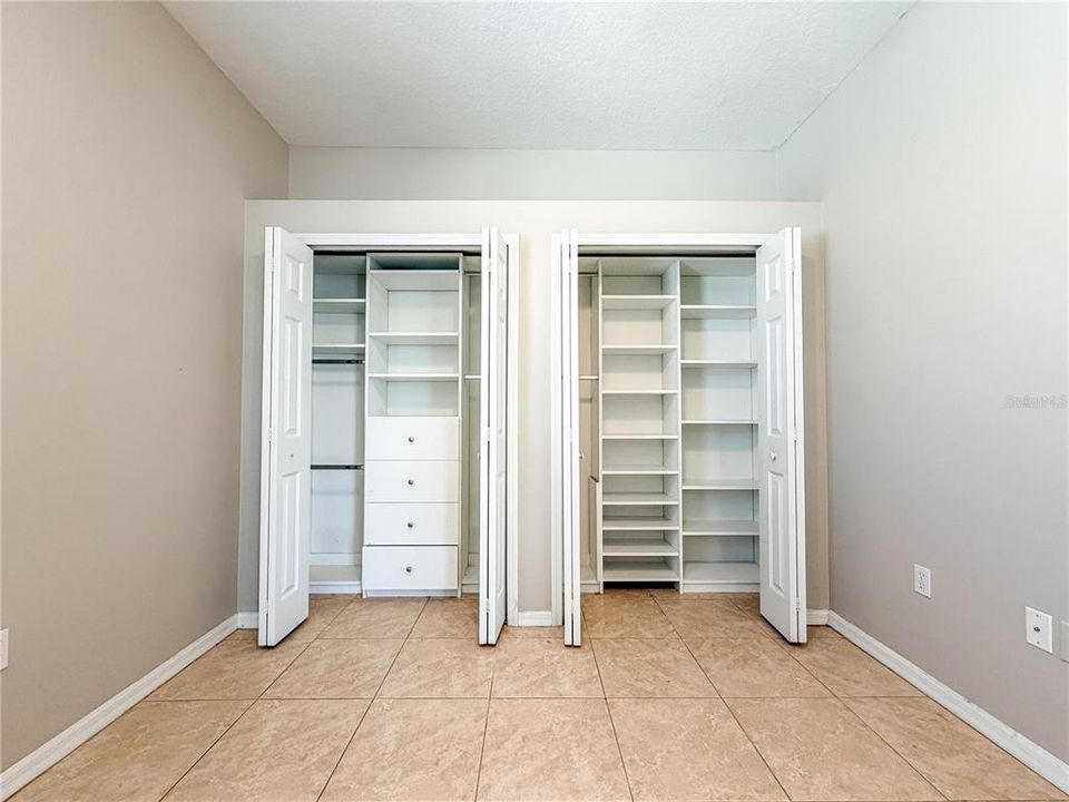 For Sale: $359,900 (3 beds, 2 baths, 1677 Square Feet)