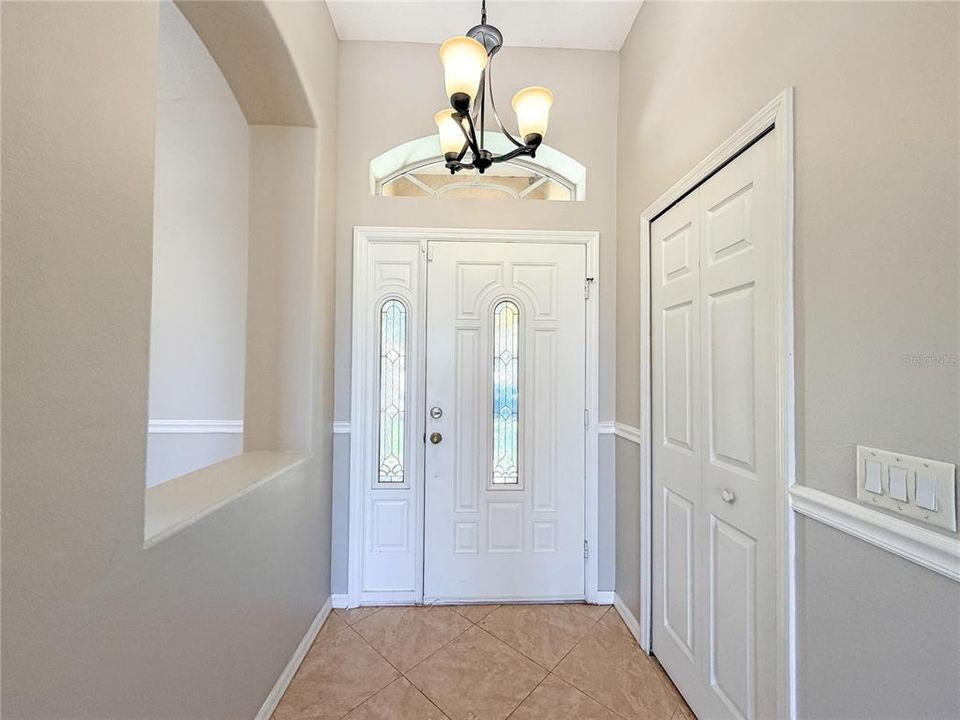 For Sale: $359,900 (3 beds, 2 baths, 1677 Square Feet)