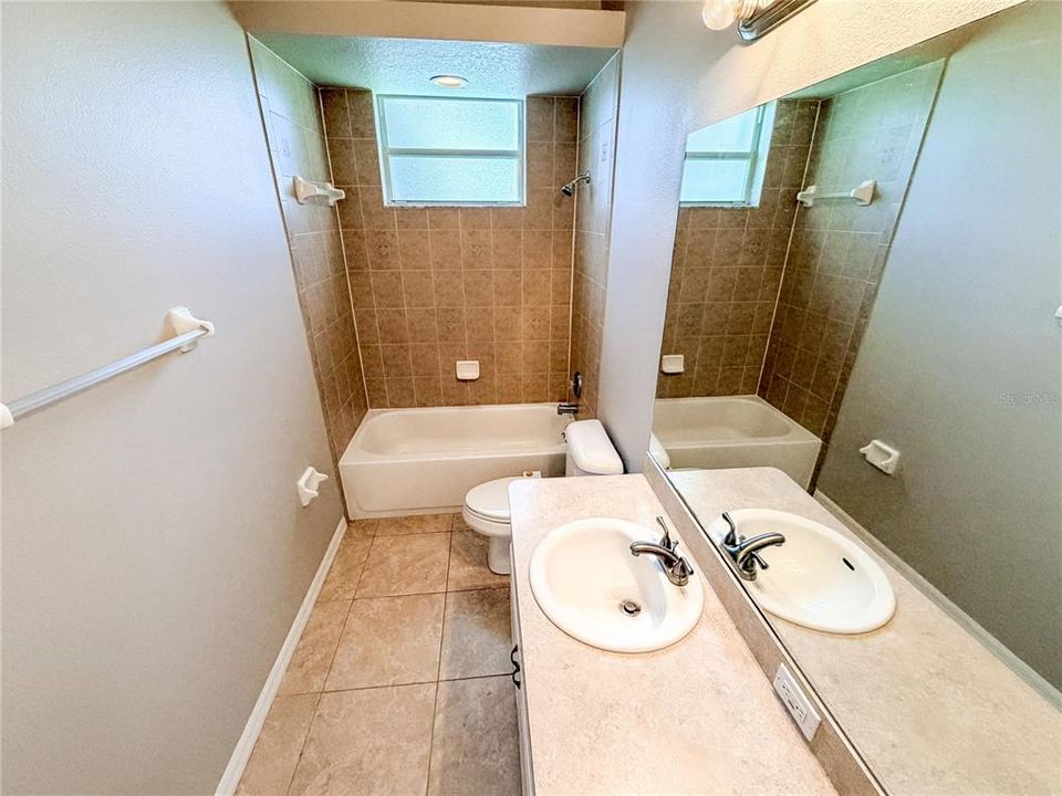 For Sale: $359,900 (3 beds, 2 baths, 1677 Square Feet)