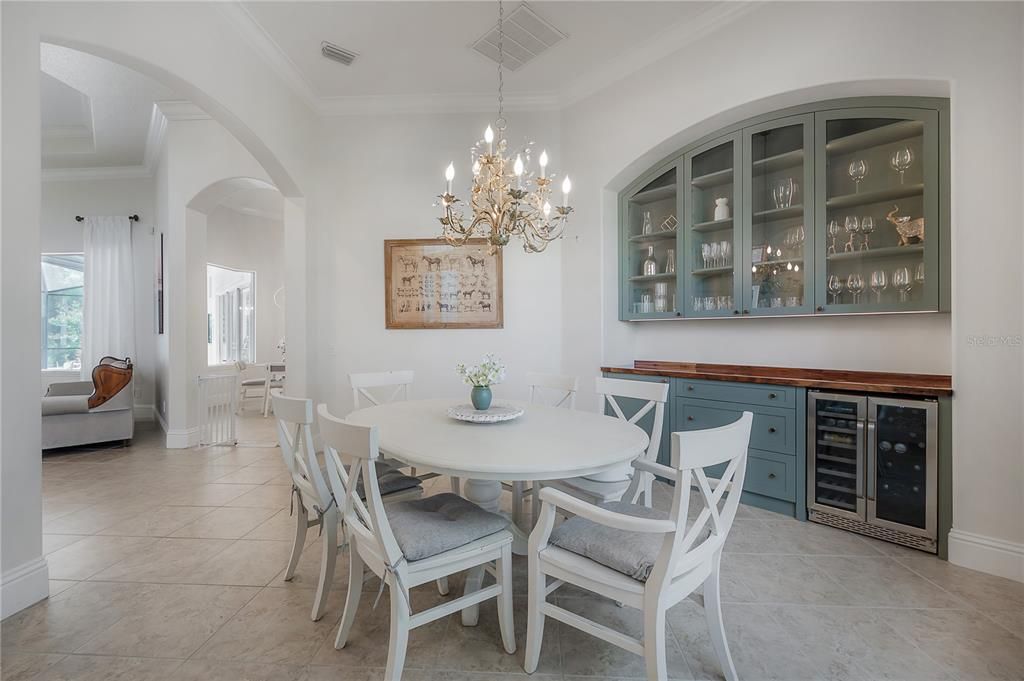 En Venta: $1,295,000 (5 camas, 5 baños, 4922 Pies cuadrados)
