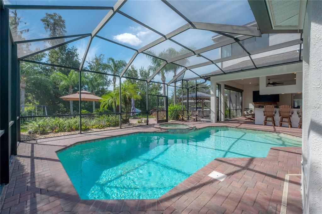 En Venta: $1,295,000 (5 camas, 5 baños, 4922 Pies cuadrados)