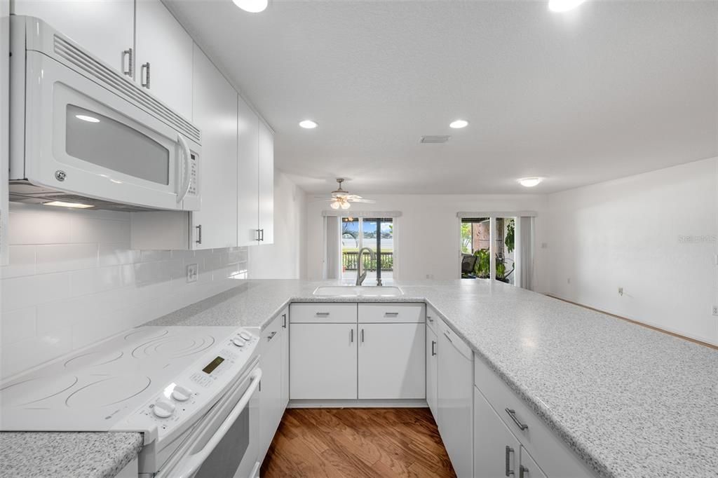 For Sale: $1,025,000 (2 beds, 2 baths, 2000 Square Feet)