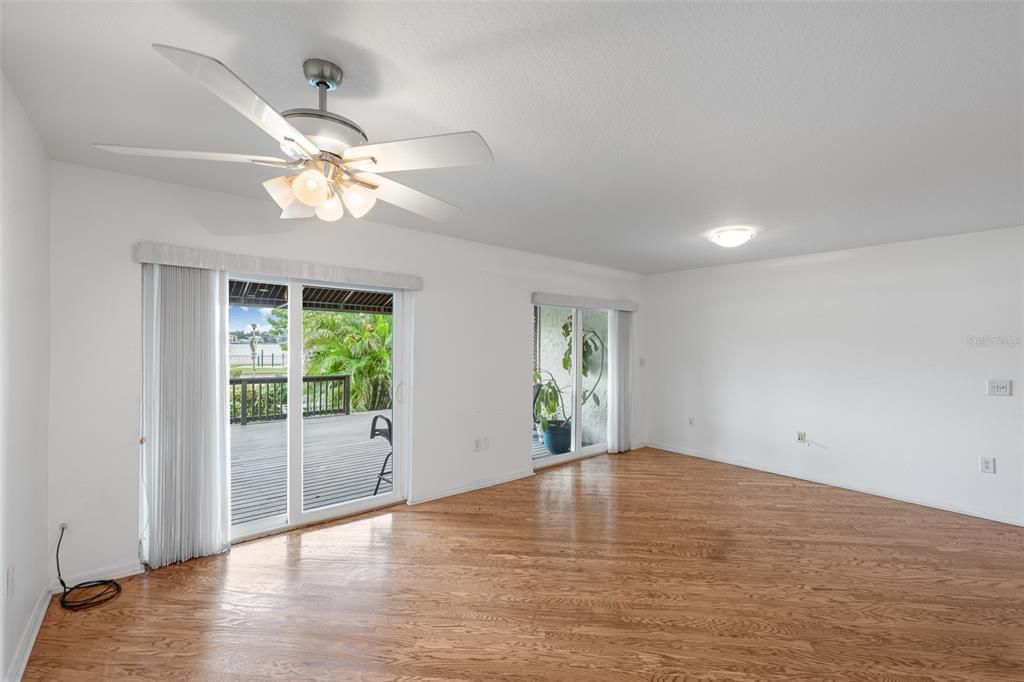 For Sale: $1,025,000 (2 beds, 2 baths, 2000 Square Feet)