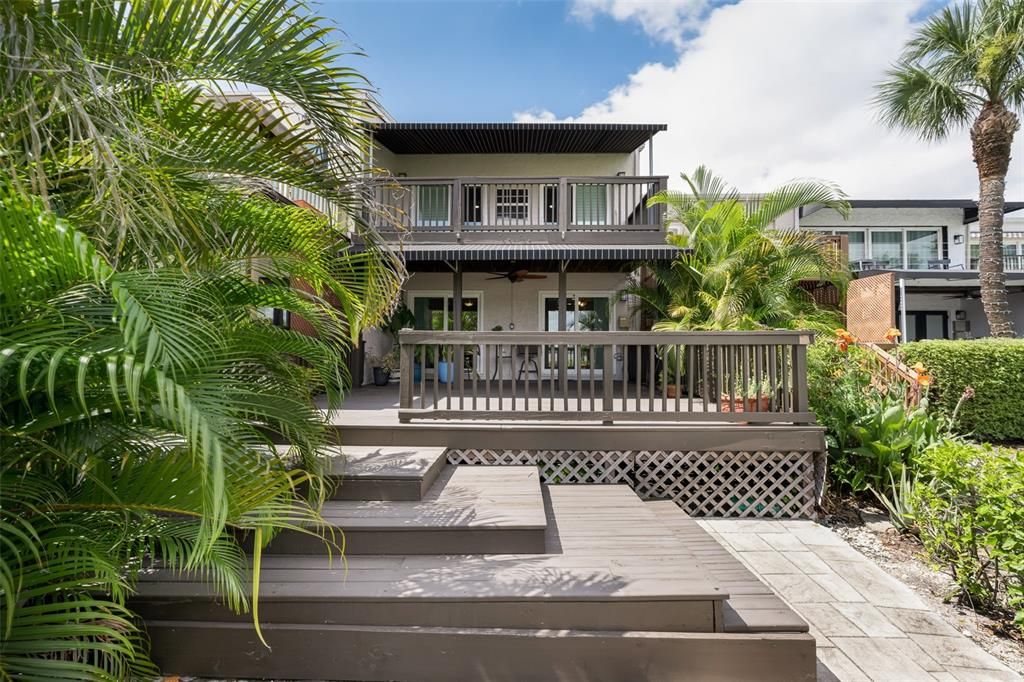 For Sale: $1,025,000 (2 beds, 2 baths, 2000 Square Feet)