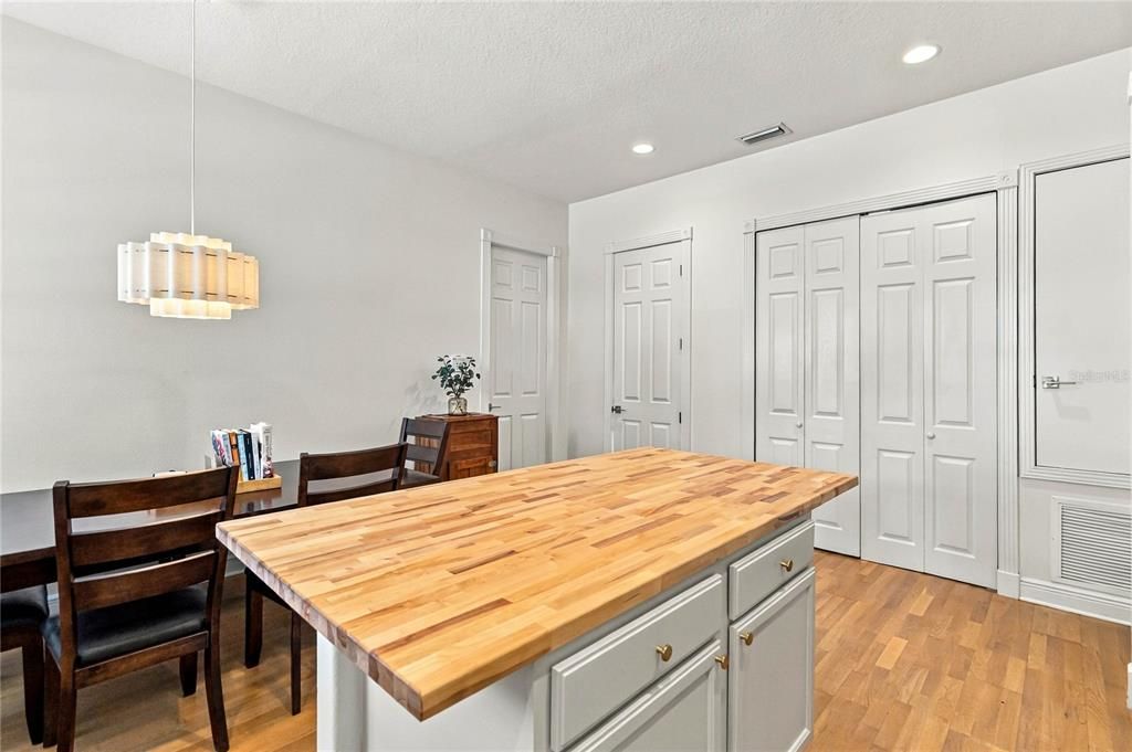 For Sale: $520,000 (3 beds, 2 baths, 1641 Square Feet)