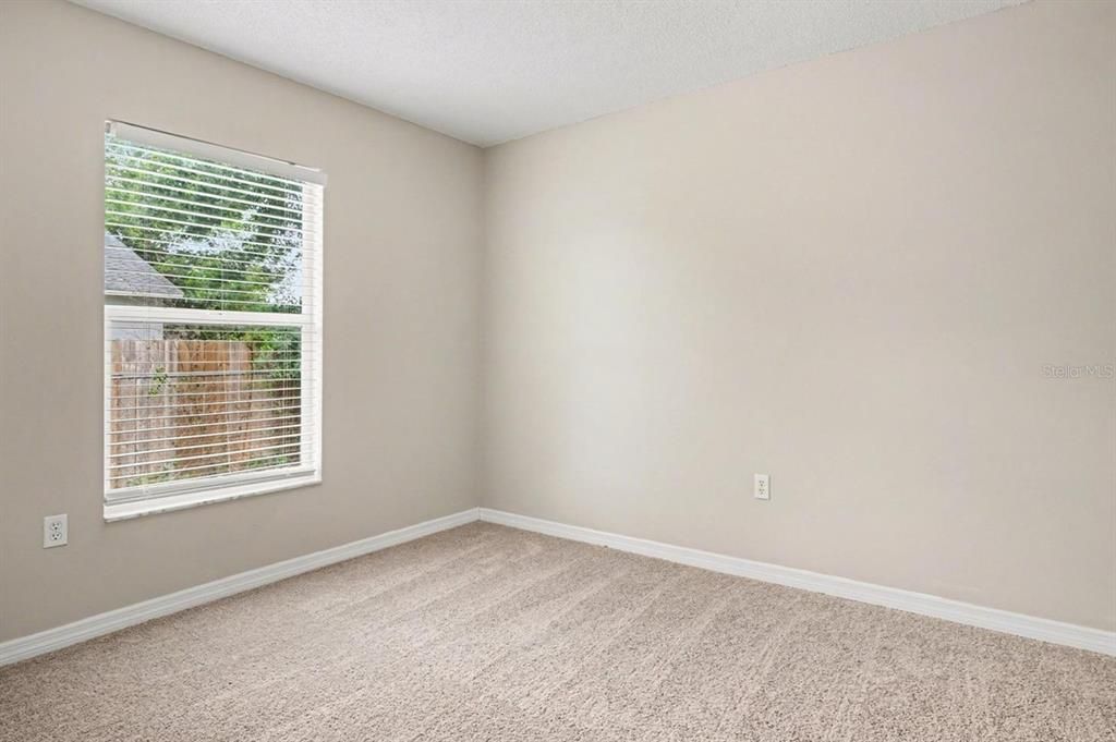 For Rent: $2,000 (3 beds, 2 baths, 1121 Square Feet)