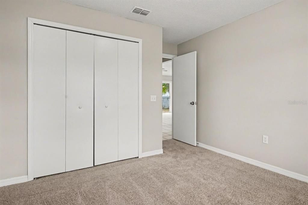 For Rent: $2,000 (3 beds, 2 baths, 1121 Square Feet)