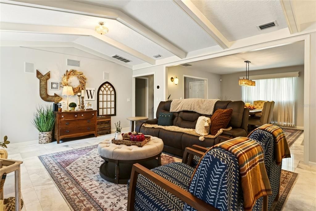 Active With Contract: $698,000 (3 beds, 2 baths, 2245 Square Feet)