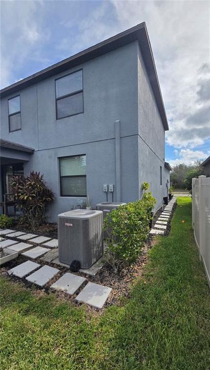 For Sale: $405,000 (4 beds, 3 baths, 2555 Square Feet)