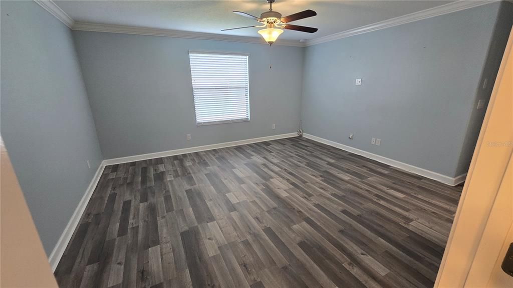 For Sale: $405,000 (4 beds, 3 baths, 2555 Square Feet)