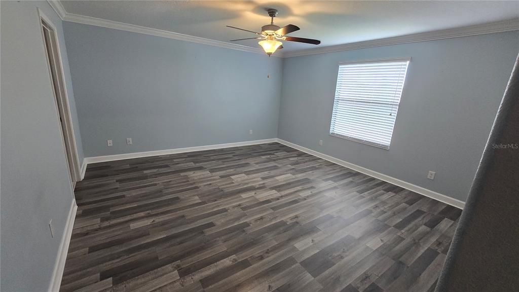 For Sale: $405,000 (4 beds, 3 baths, 2555 Square Feet)