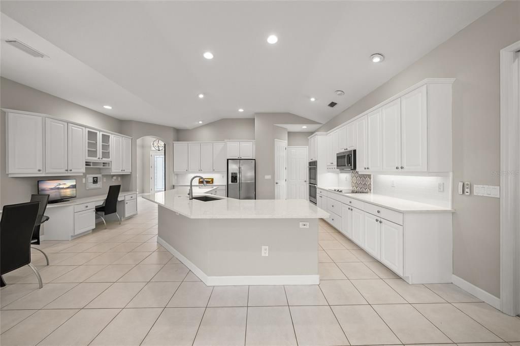 En Venta: $1,099,000 (4 camas, 3 baños, 3443 Pies cuadrados)