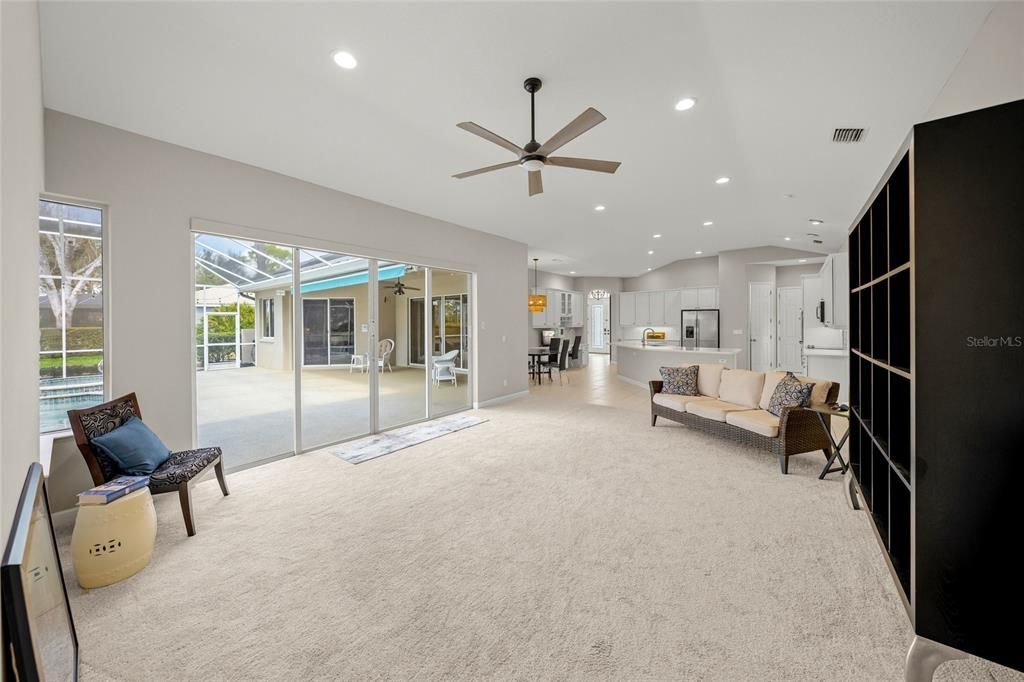 En Venta: $1,099,000 (4 camas, 3 baños, 3443 Pies cuadrados)
