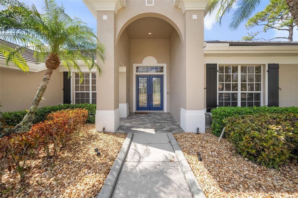 En Venta: $1,099,000 (4 camas, 3 baños, 3443 Pies cuadrados)