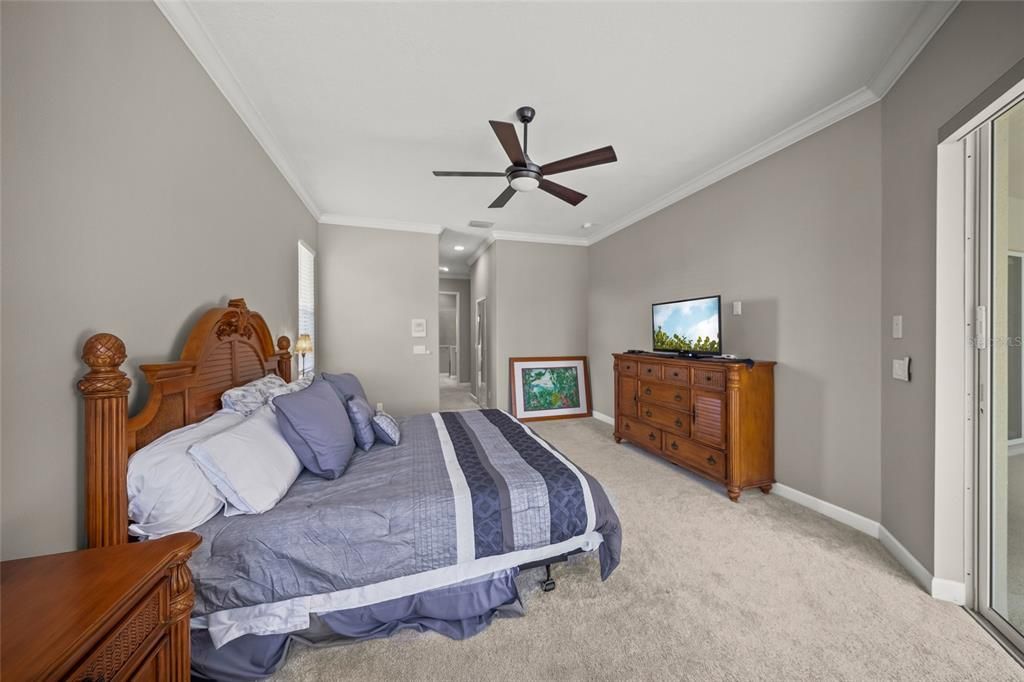 En Venta: $1,099,000 (4 camas, 3 baños, 3443 Pies cuadrados)