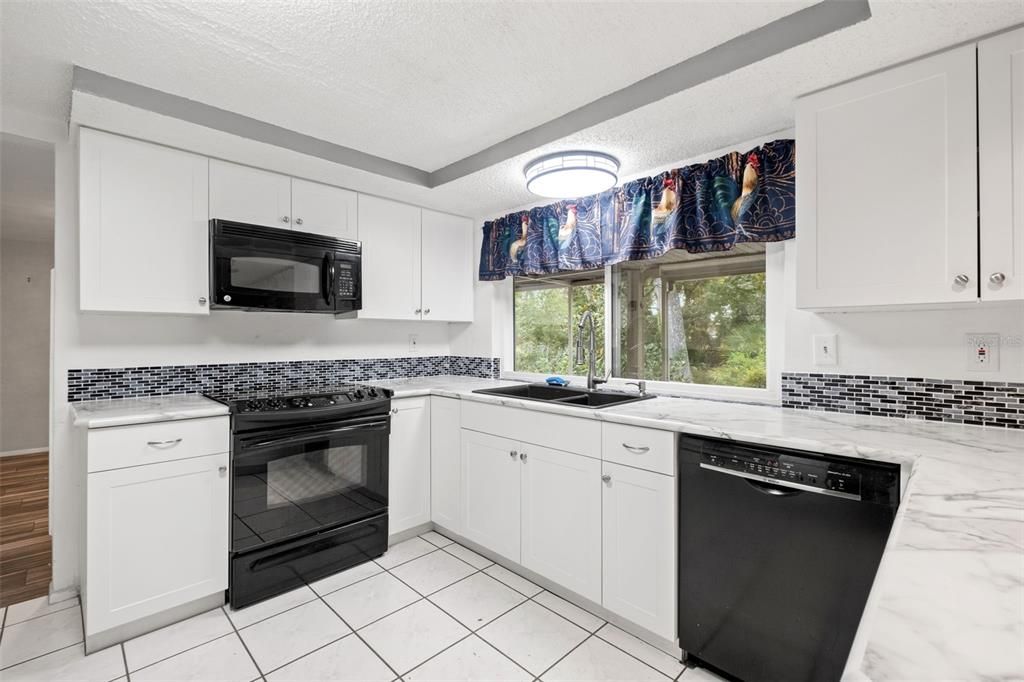 En Venta: $250,000 (2 camas, 2 baños, 1512 Pies cuadrados)