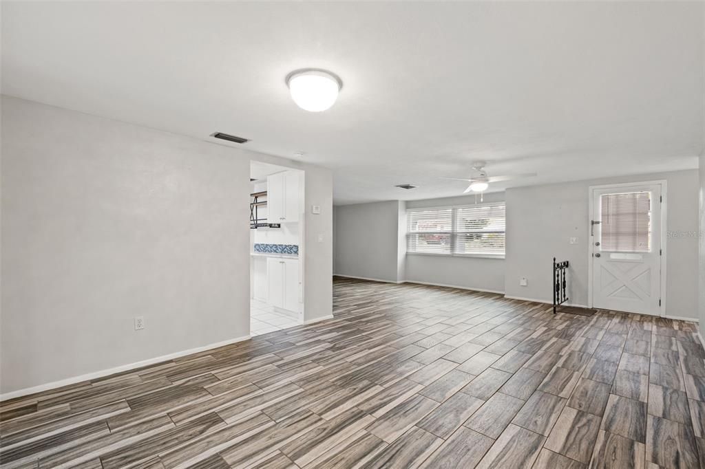 En Venta: $250,000 (2 camas, 2 baños, 1512 Pies cuadrados)