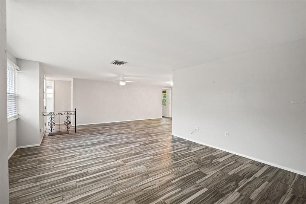 En Venta: $250,000 (2 camas, 2 baños, 1512 Pies cuadrados)