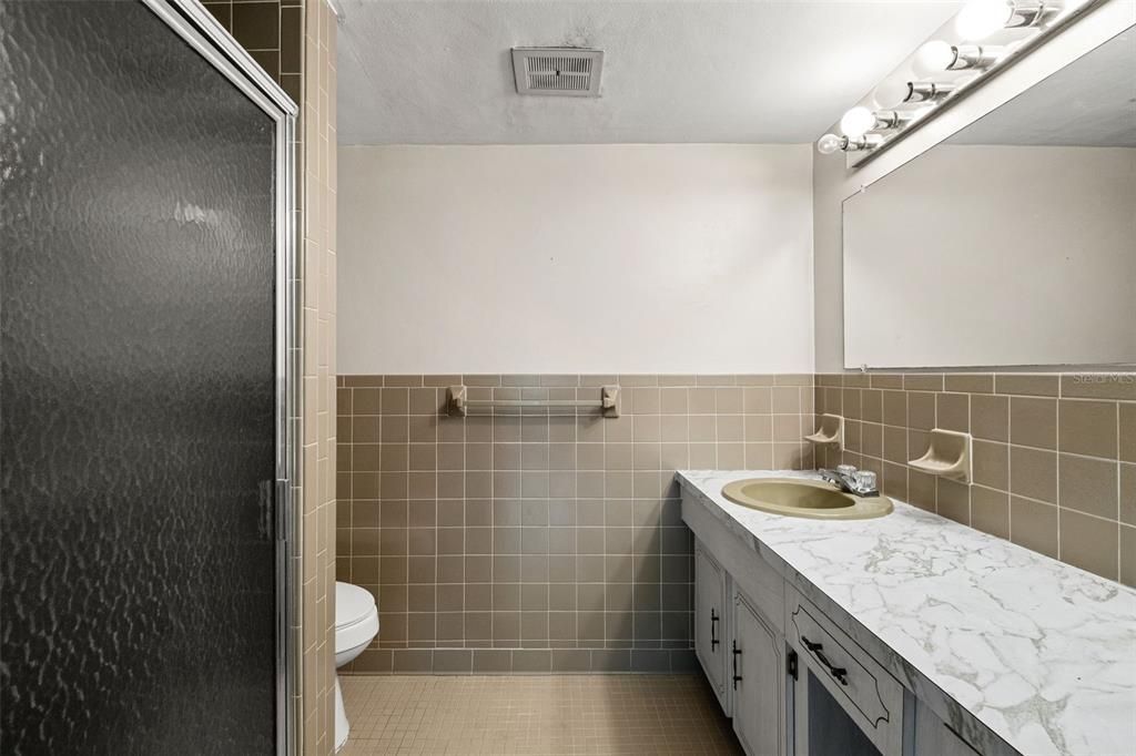 En Venta: $250,000 (2 camas, 2 baños, 1512 Pies cuadrados)