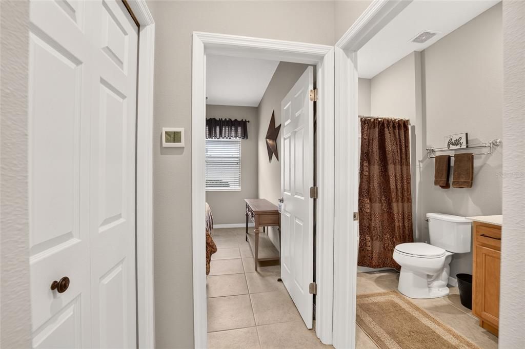 For Sale: $234,900 (2 beds, 2 baths, 1226 Square Feet)
