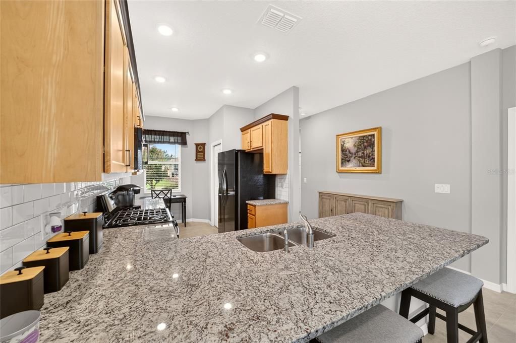 For Sale: $234,900 (2 beds, 2 baths, 1226 Square Feet)