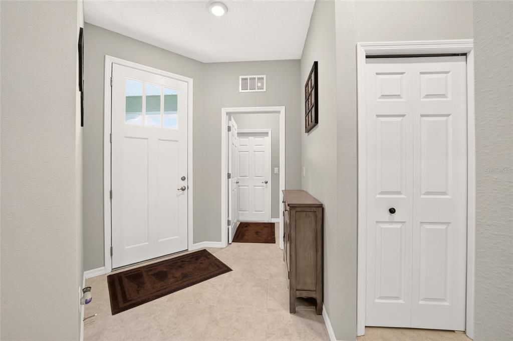 For Sale: $234,900 (2 beds, 2 baths, 1226 Square Feet)