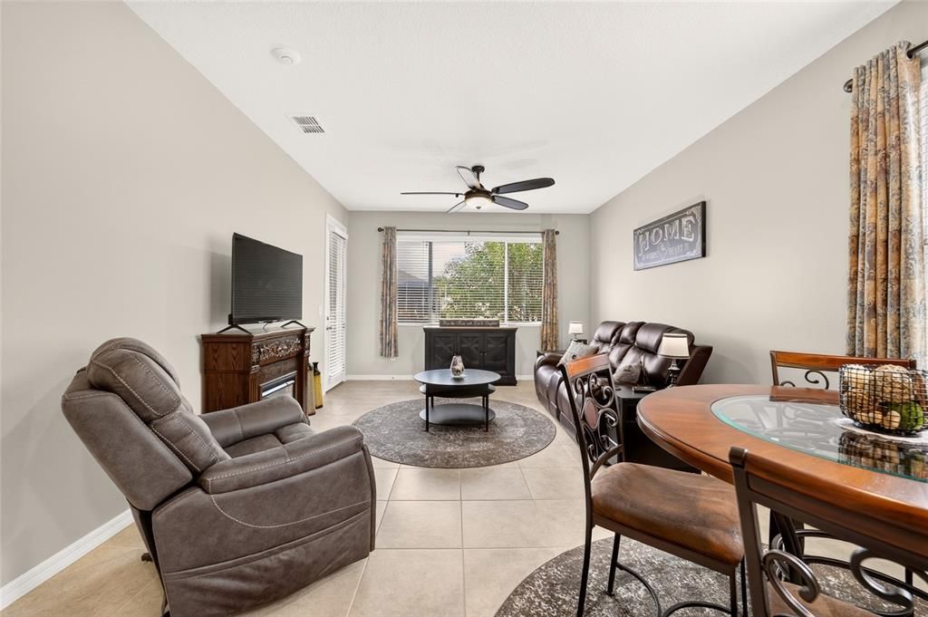 For Sale: $234,900 (2 beds, 2 baths, 1226 Square Feet)