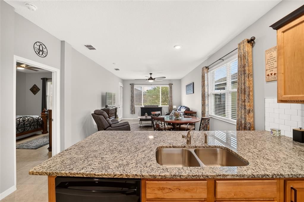 For Sale: $234,900 (2 beds, 2 baths, 1226 Square Feet)