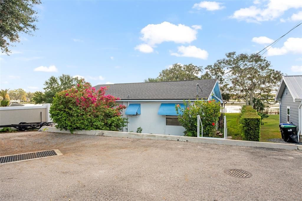 For Rent: $4,995 (3 beds, 2 baths, 1353 Square Feet)