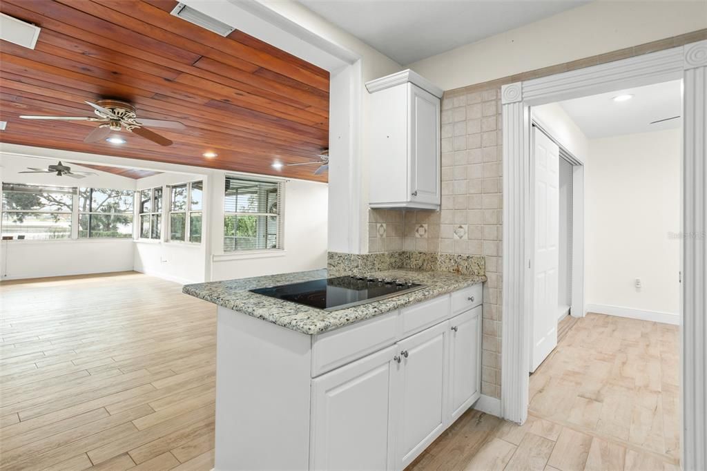 For Rent: $4,995 (3 beds, 2 baths, 1353 Square Feet)