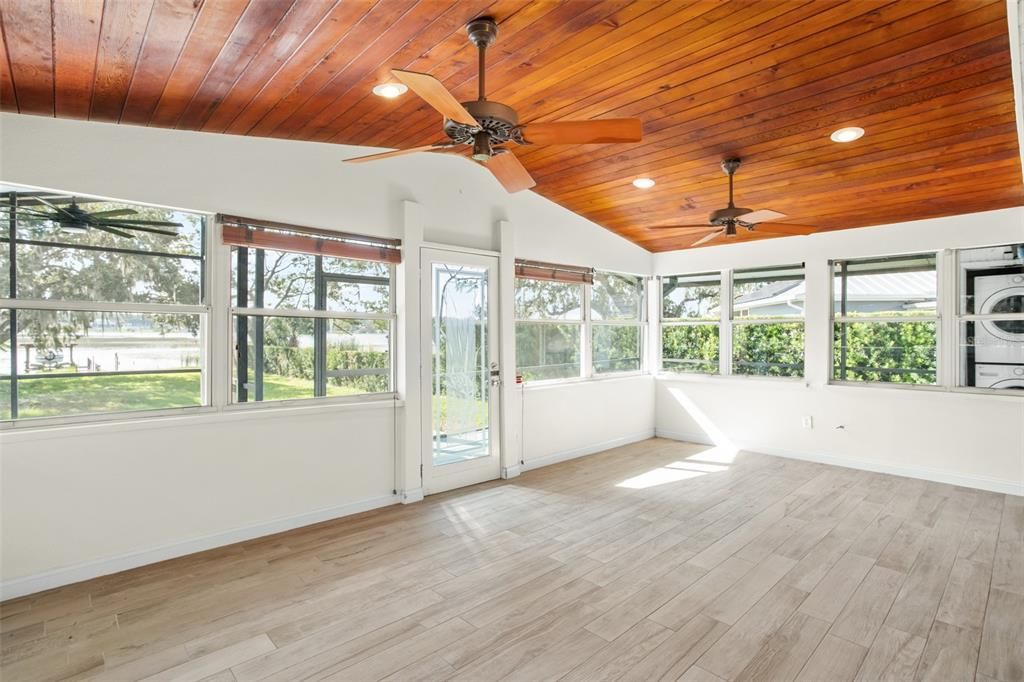For Rent: $4,995 (3 beds, 2 baths, 1353 Square Feet)