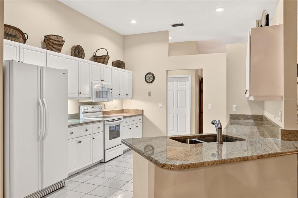 For Sale: $449,900 (3 beds, 2 baths, 2581 Square Feet)
